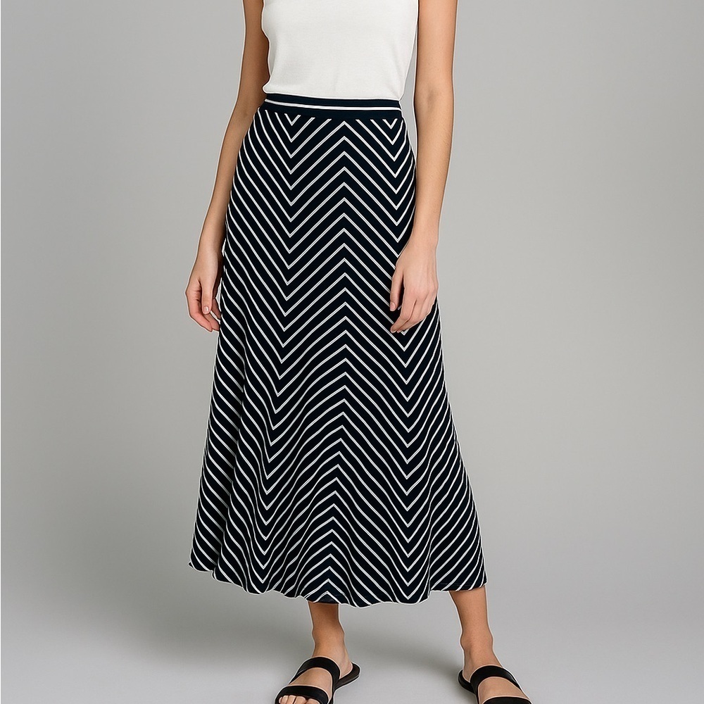 Ann Taylor navy blue and White Maxi Skirt size SP